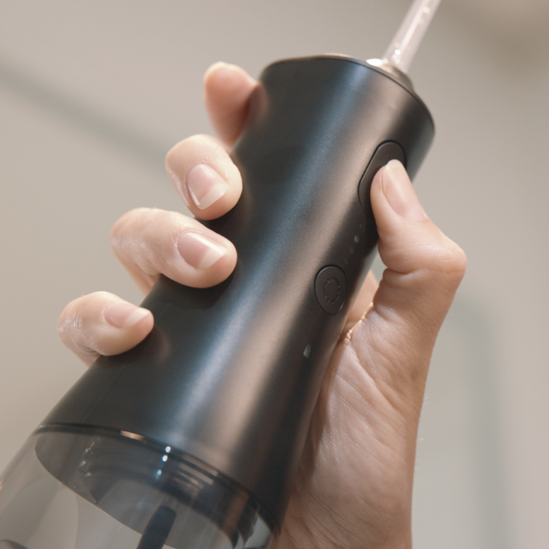 W1 | Portable Waterproof Oral Irrigator